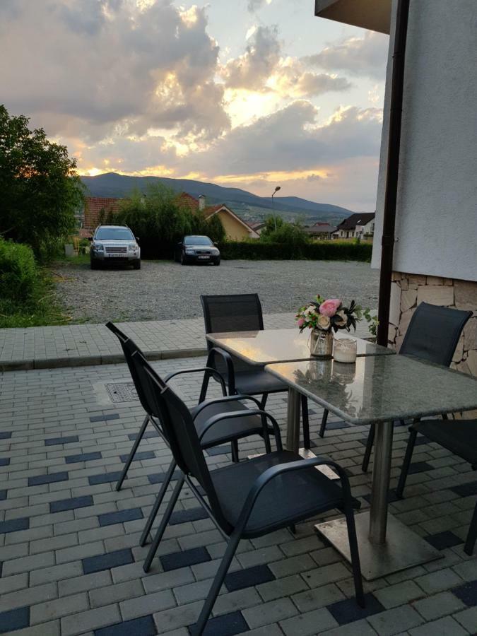 Sara, Alba Alba Iulia Ngoại thất bức ảnh